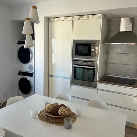 Piso Totalmente Reformado En Primera Linea De Playa Apartament